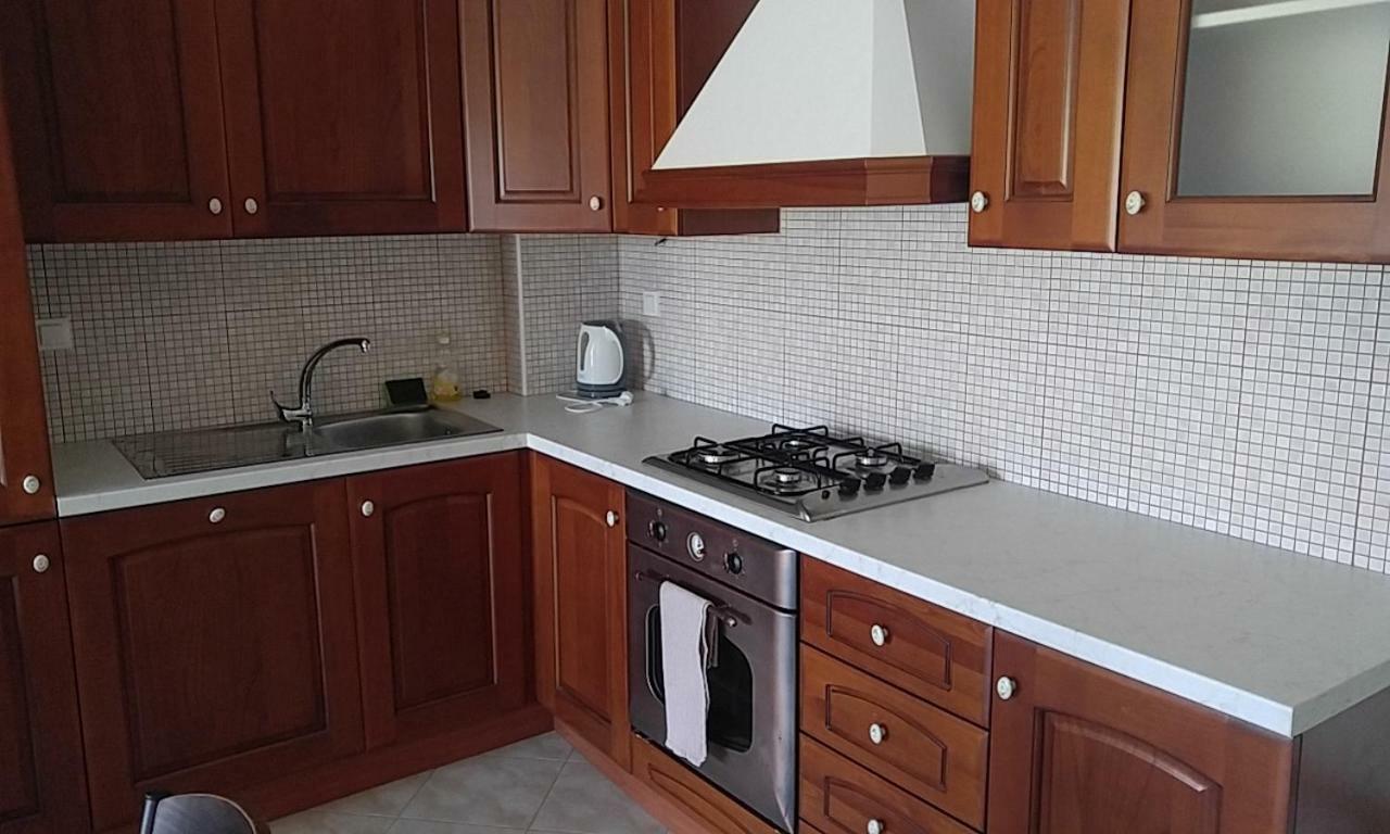 Avantis Apartments Perivolia  ภายนอก รูปภาพ